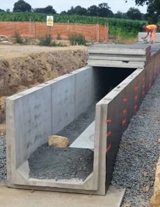 Waterpop-343-canalisation-U-couvercle-794x1024